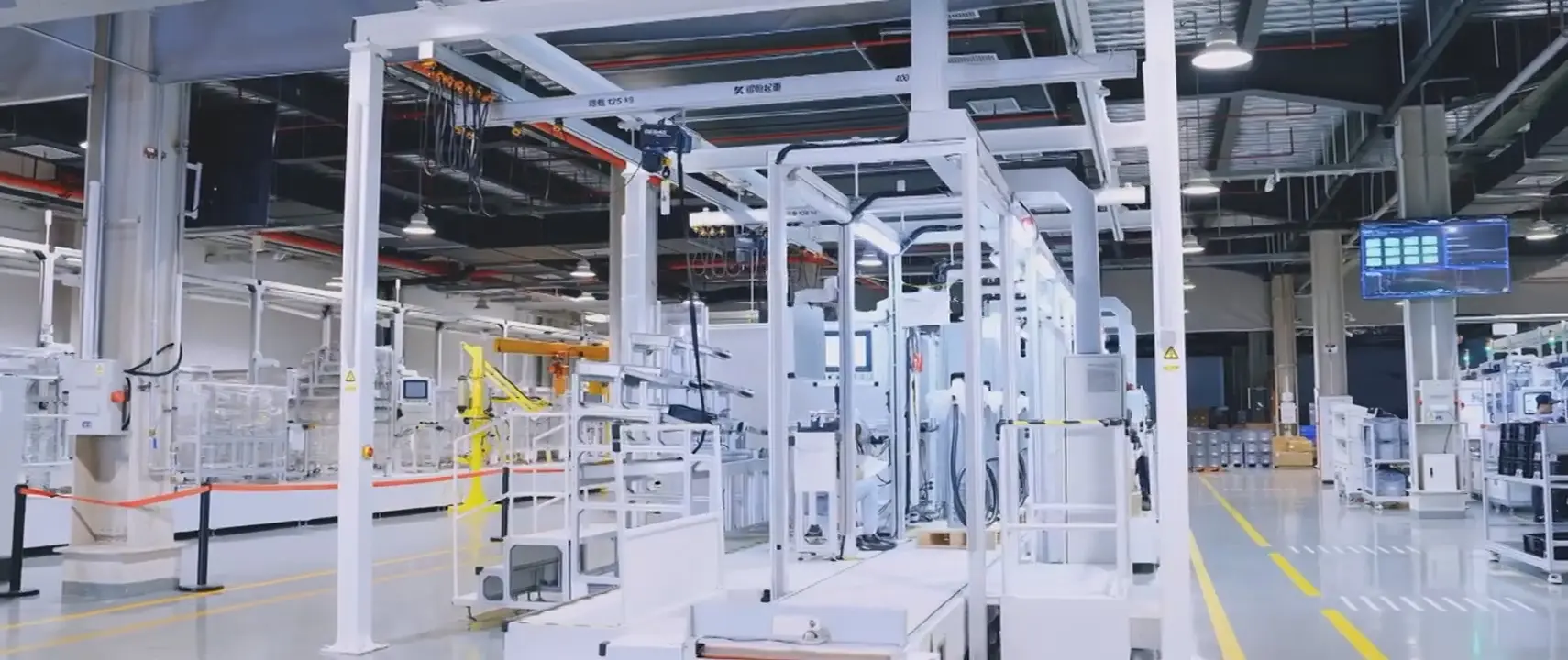 领充新能源小鹏车间